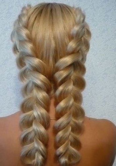 Свадебная прическа С19033 - Стилист-визажист Студия маникюра Neilon